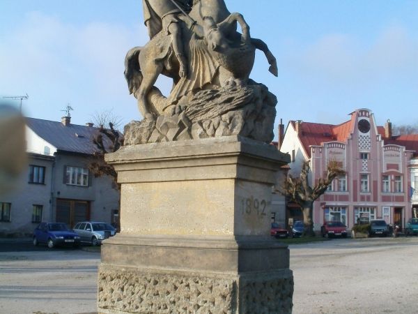 Miletín - pomník sv. Jiří - tip na výlet