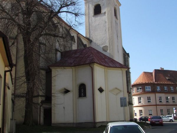 Moravský Krumlov - kostel sv.Bartoloměje a bývalý klášter