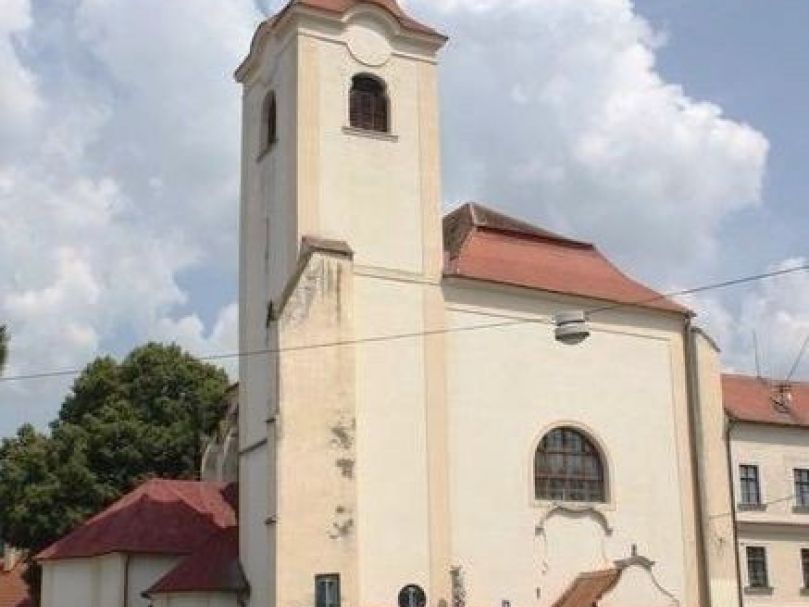 Moravský Krumlov - kostel sv. Bartoloměje a klášter