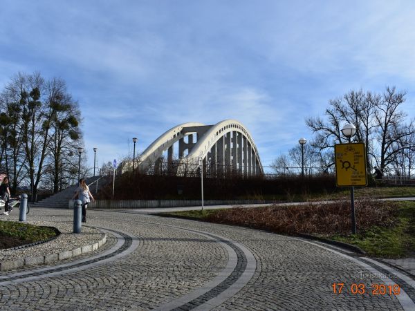 Most Sokolovských hrdinů v Darkově (Karviná)