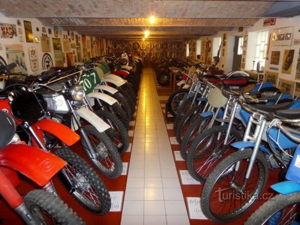 Muzeum motocyklů a hraček Šestajovice - tip na výlet