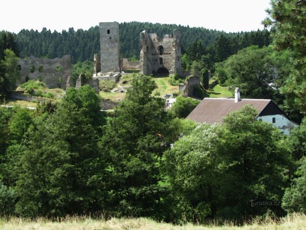 Na zříceninu hradu Rokštejna a do údolí Brtnice - tip na výlet