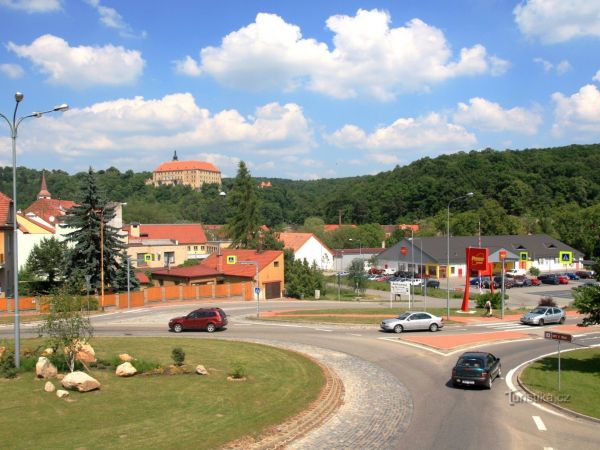 Náměšť nad Oslavou - silniční průtah městem - tip na výlet