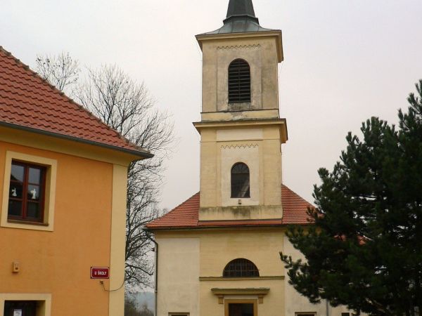 Nové Strašecí - kostel Narození Panny Marie - tip na výlet