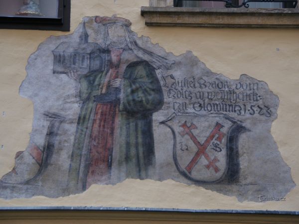 Olomouc – goticko-renesanční freska vinného šenku v Univerzitní ulici