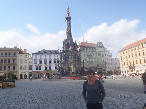 Olomouc, Horní náměstí, Sloup Nejsvětější Trojice