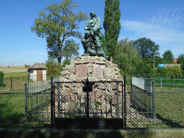 Pomník c. k. pěšího pluku Deutschmeistrů č. 4 v Rozběřicích