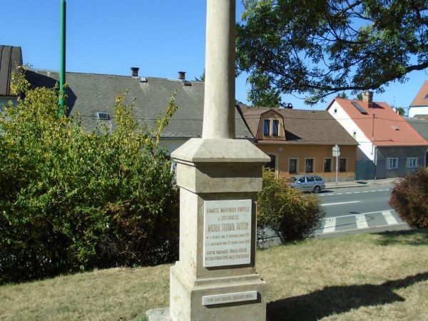 Pomník Michala Silorada Patrčky v Jaroměři