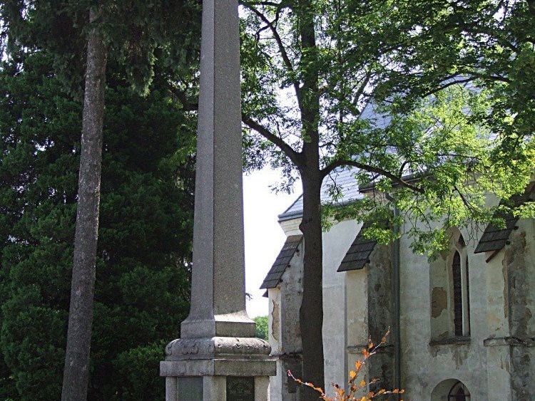 Pomník Obětem 1. světové války v Jindřichovicích - tip na výlet