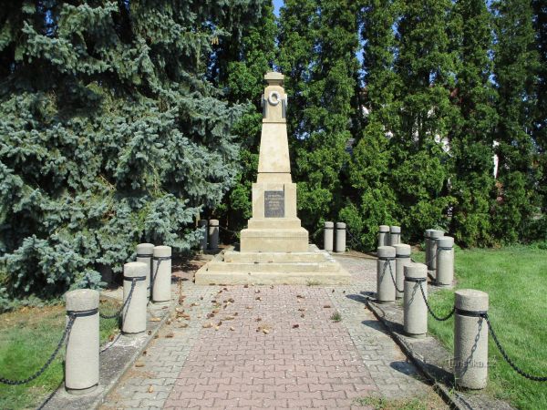 Pomník padlým v 1. světové válce v Mokrovousích