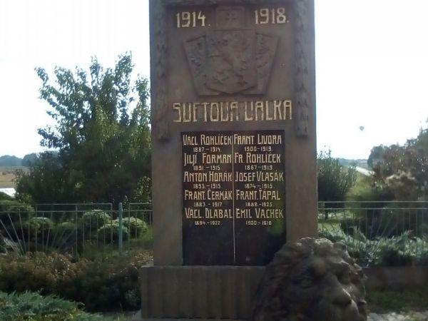 Pomník padlým v Rábech