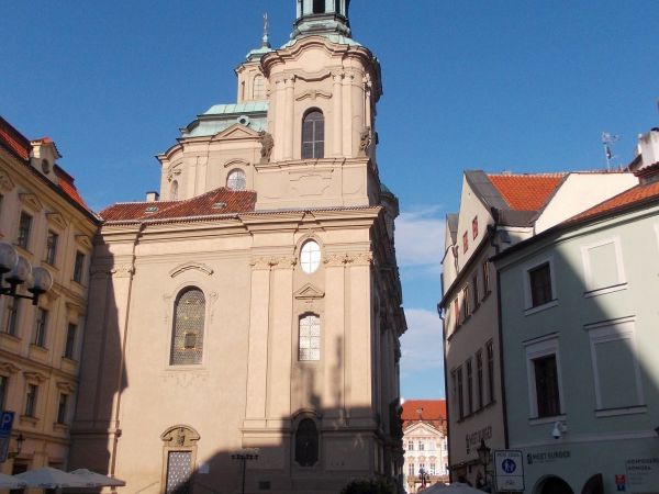 Praha - kostol sv. Mikuláša na Staromestskom námestí