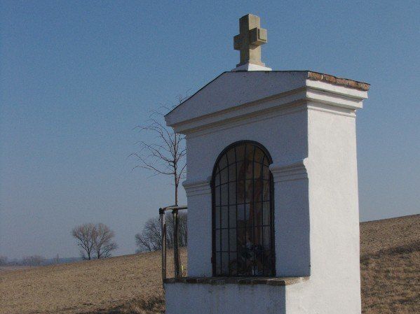 Přerov nad Labem, Kaplička sv. Vojtěcha nad studánkou