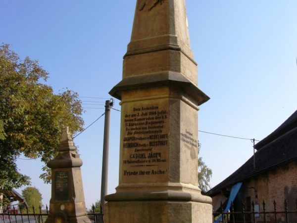 Probluz - pomníky bitvy r. 1866