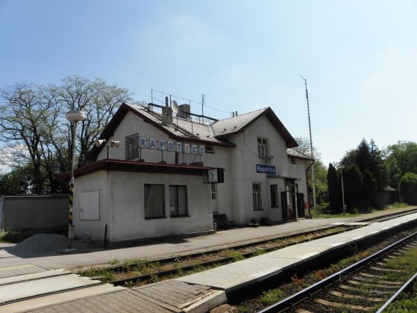 Rapotice - železniční stanice - tip na výlet