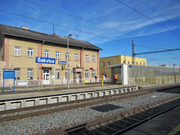 Šakvice - železniční stanice