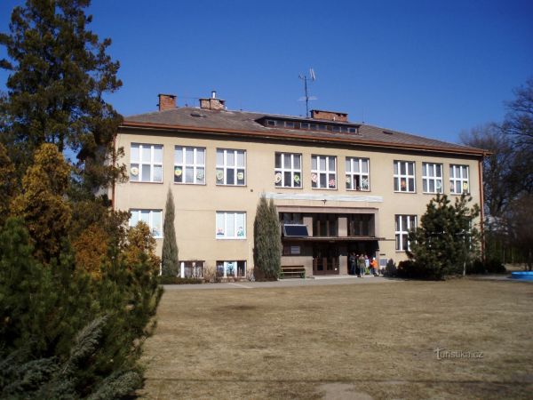 Škola v Malšově Lhotě