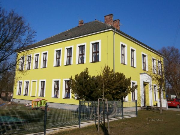 Škola v Sedlici
