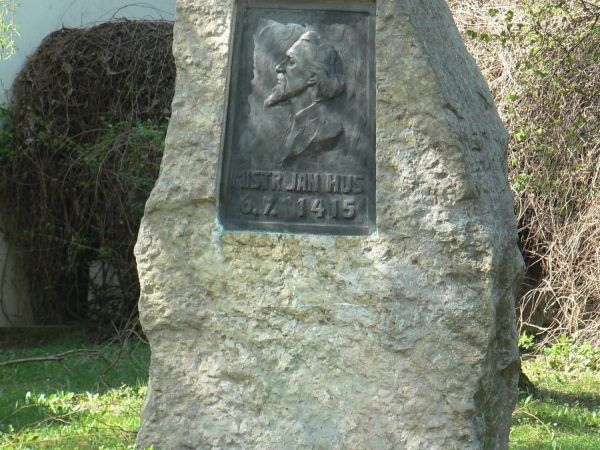 Slivenec - K Lochkovu - pamětní deska Mistr Jan Hus