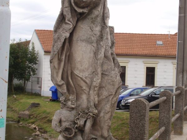 Stařeč - socha Jana Sarkandera