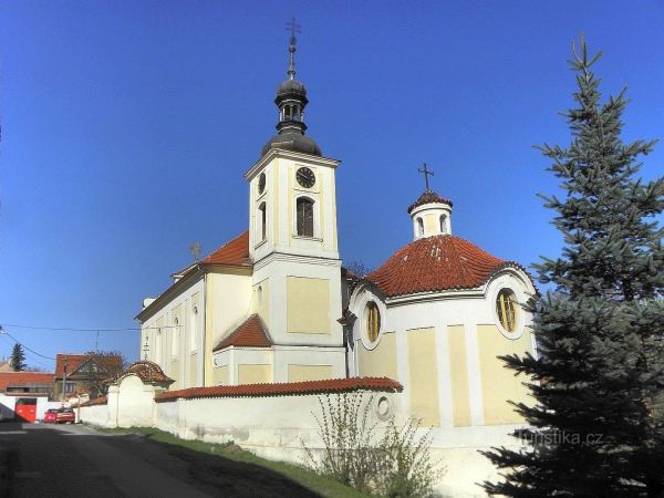 Středokluky, kostel sv. Prokopa