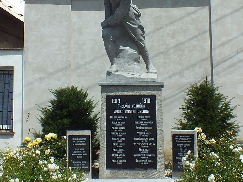 Středokluky, pomník padlým I. a II. světové války