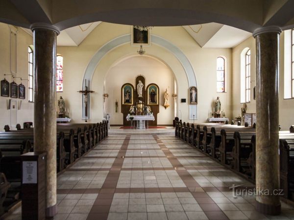 Šumice - kostel Narození Panny Marie - tip na výlet