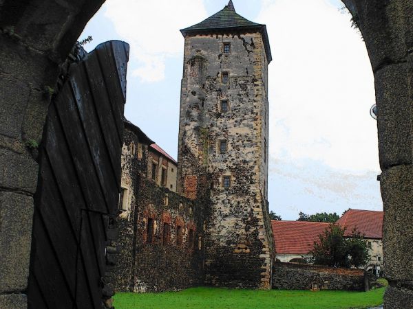 Švihov - vodní hrad a perla fortifikační architektury (historie a podoba hradu) - tip na výlet