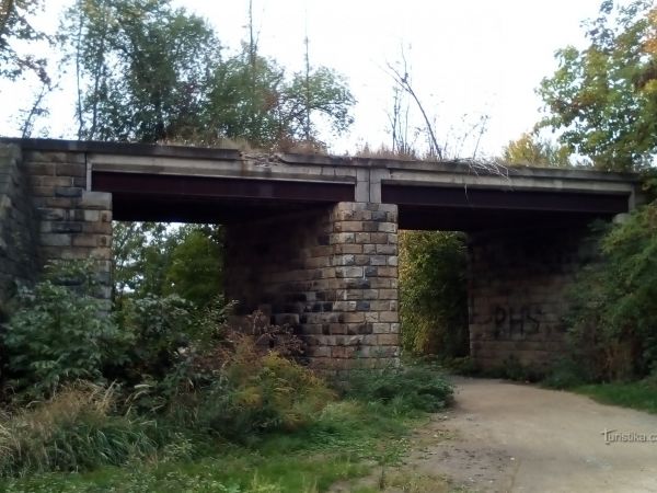 Torzo mostu technického cvičiště železničního pluku