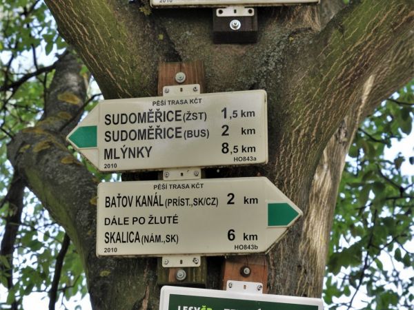 Turistické rozcestí Baťův kanál-Výklopník - tip na výlet