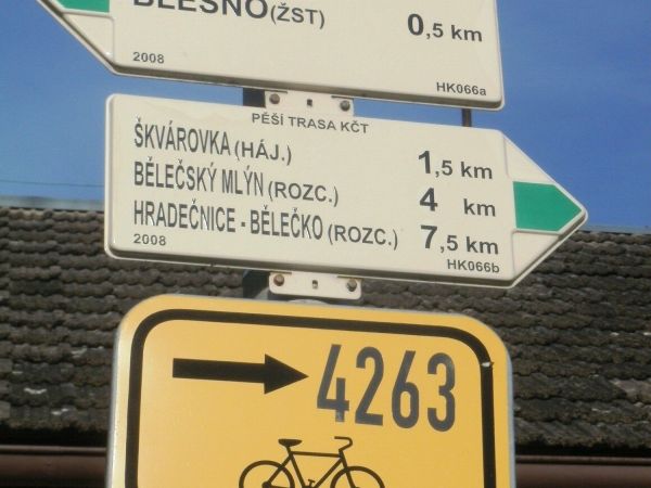 turistické rozcestí Blešno - u hřiště