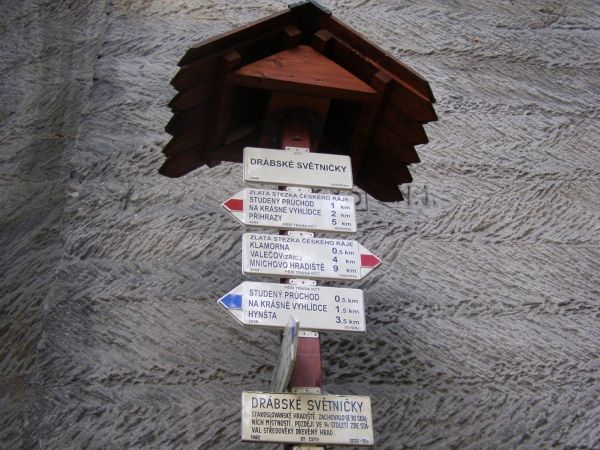 turistické rozcestí Drábské světničky
