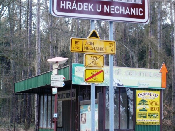 turistické rozcestí Hrádek u Nechanic - tip na výlet