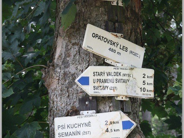 Turistický rozcestník Opatovský les
