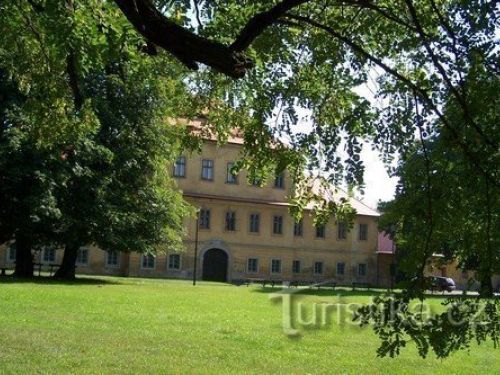 Valdštejnský barokní zámek v Litvínově - tip na výlet