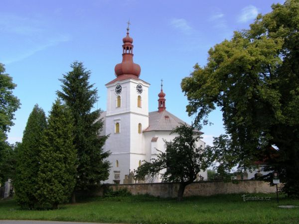 Velešice - kostel Nanebevzetí Panny Marie - tip na výlet