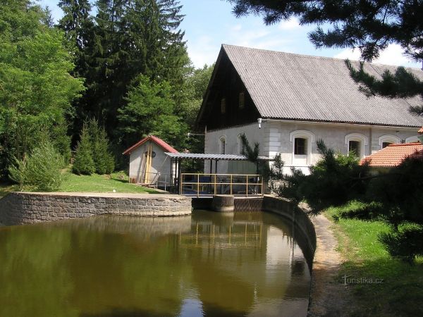 Vodní mlýn na Sázavě - Budčice
