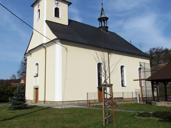 Všemina - kostel sv.Jana Nepomuckého - tip na výlet