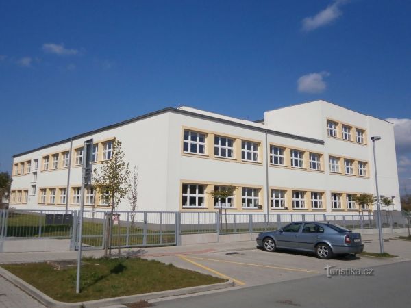 Vybudování Masarykovy jubilejní školy v Černilově v letech 1930-1931