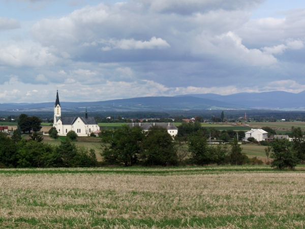 Za smírčími kříži Olomoucka aneb od Choliny k Topolanům