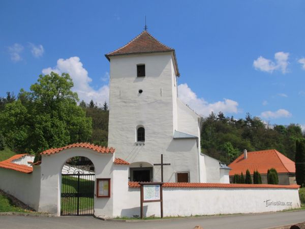 Žďárec - kostel sv. Petra a Pavla - tip na výlet