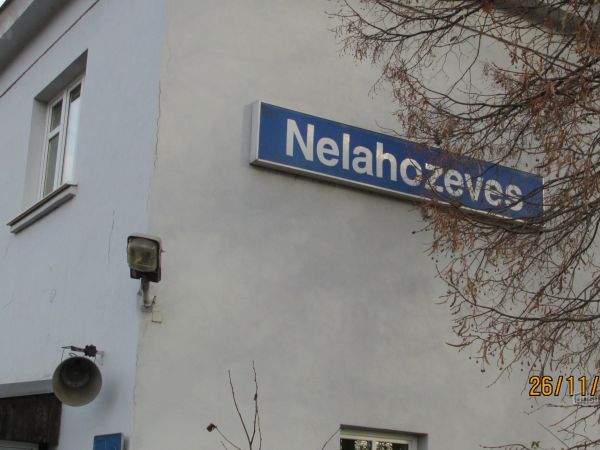 Železniční stanice Nelahozeves