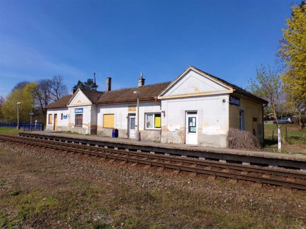 Železniční stanice ve Skřivanech - tip na výlet