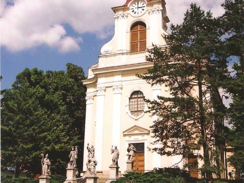 Židlochovice - kostel Povýšení sv. Kříže - tip na výlet
