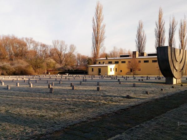 Židovský hřbitov v Terezíně. - tip na výlet