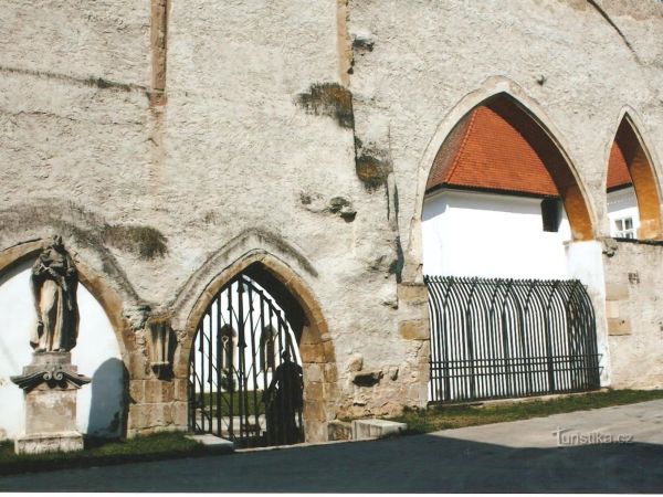 Znojmo - Minoritský klášter