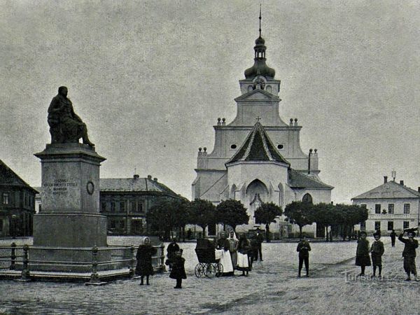 Zřízení pomníku V. K. Klicperovi v Chlumci nad Cidlinou v letech 1873-1874