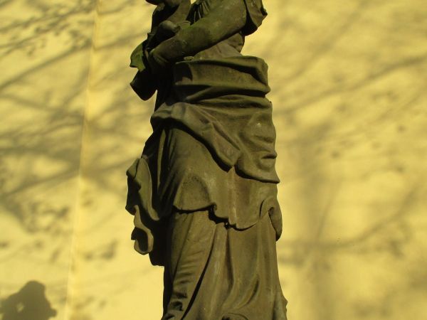 Zřízení sochy Panny Marie na Novém Hradci Králové