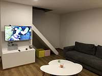 Obývací pokoj s TV - Zlaté Hory