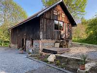 Dřevěná stodola s krytým posezením - Rudná pod Pradědem - Stará Rudná
